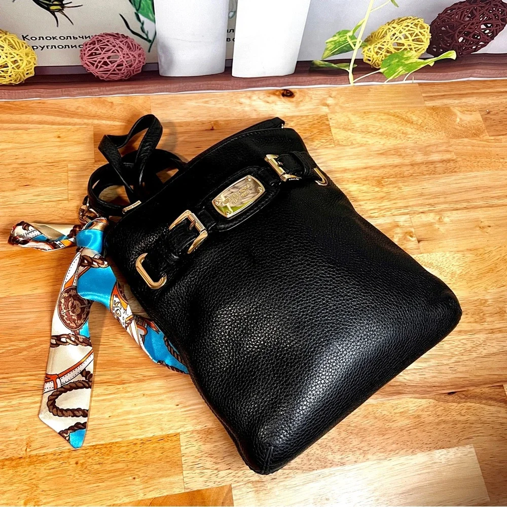 Michael Kors Hamilton Black Pebbled Leather Crossbody Bag - Picture 2 of 11